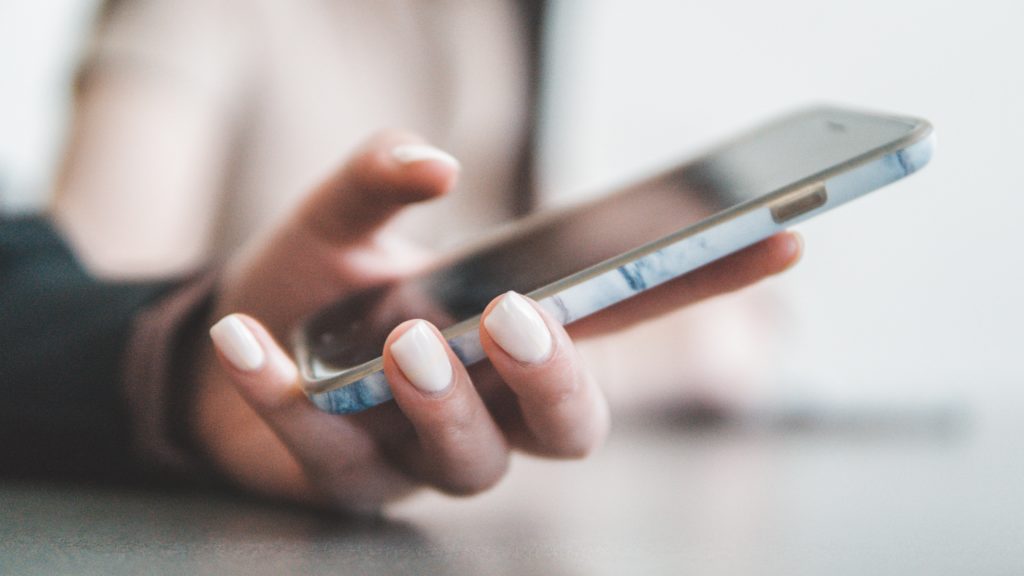 Image for 19 auto-reply text message examples and how to set them up