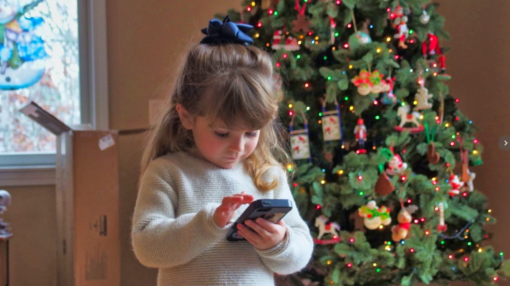 Image for How to Text Santa This Holiday Season