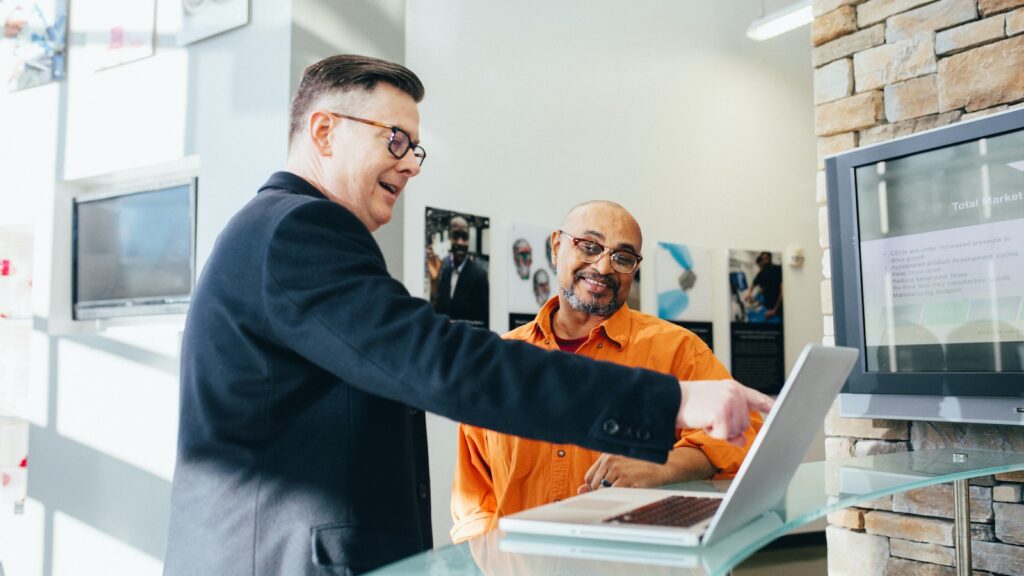 Image for 13 sales follow-up text SMS templates (plus best practices from real sales pros)