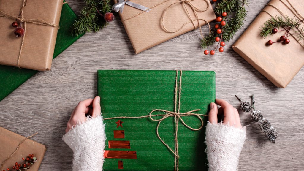 Image for How to use SMS to communicate holiday shipping deadlines