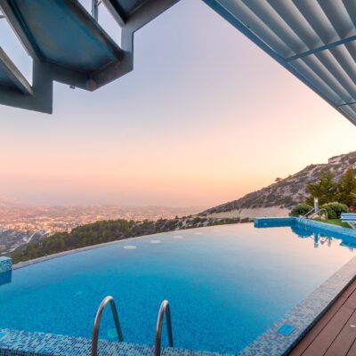 Image for How EML Pool & Spa sets healthy boundaries and raises customer satisfaction with SMS