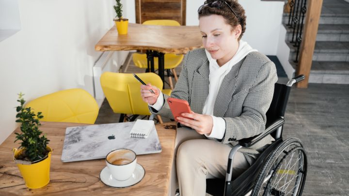 Image for How to Send an Invoice by SMS